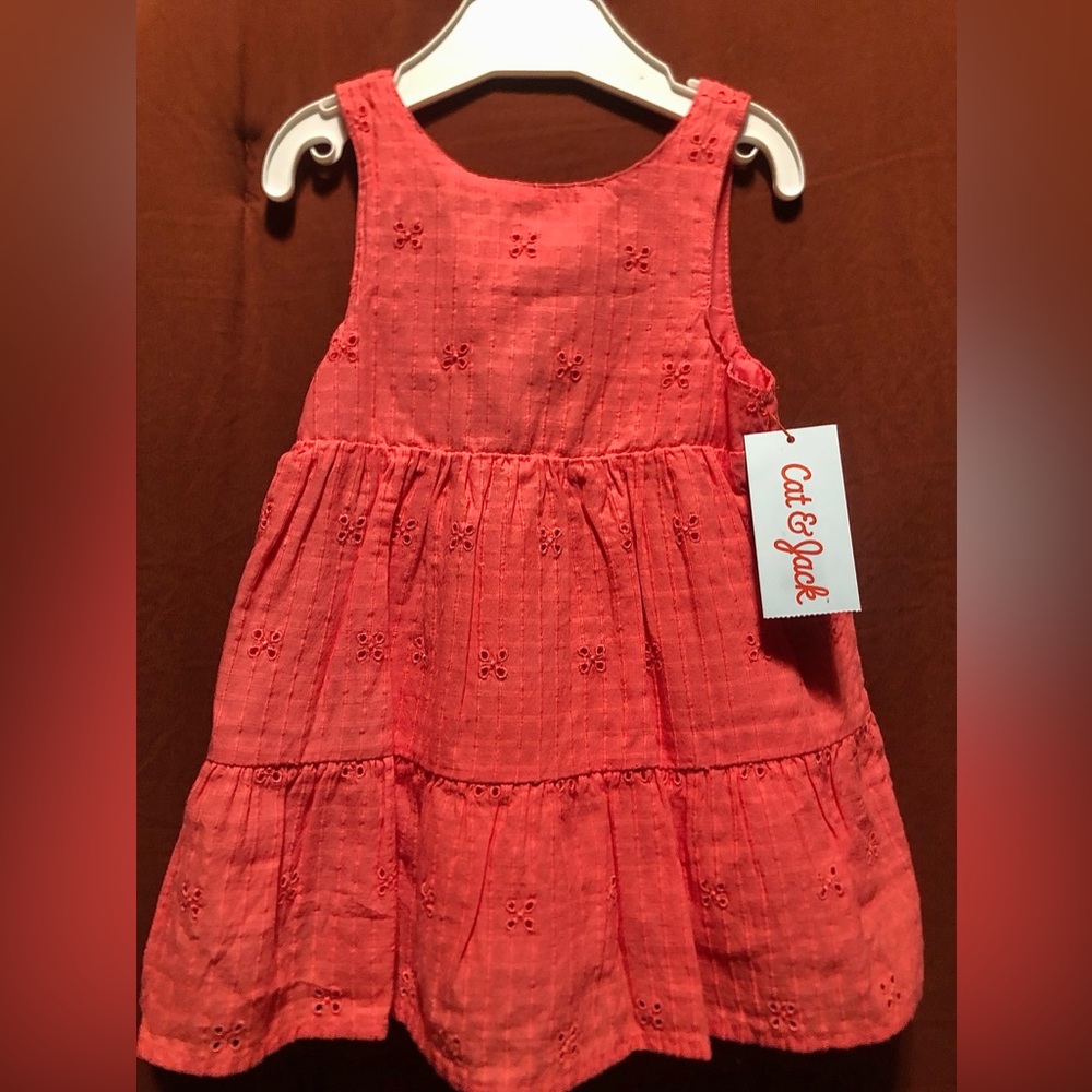 NWT. 2pc. girls toddler dress w/ matching bloomers.Brand:Cat&Jack Size:18months